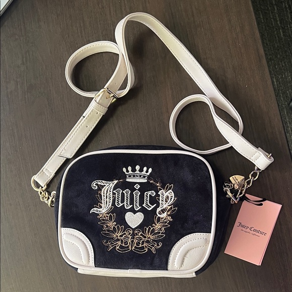 🖤 NWT Juicy Couture Licorice Heritage Crossbody Bag – Faux Leather & Velvet - Picture 1 of 15